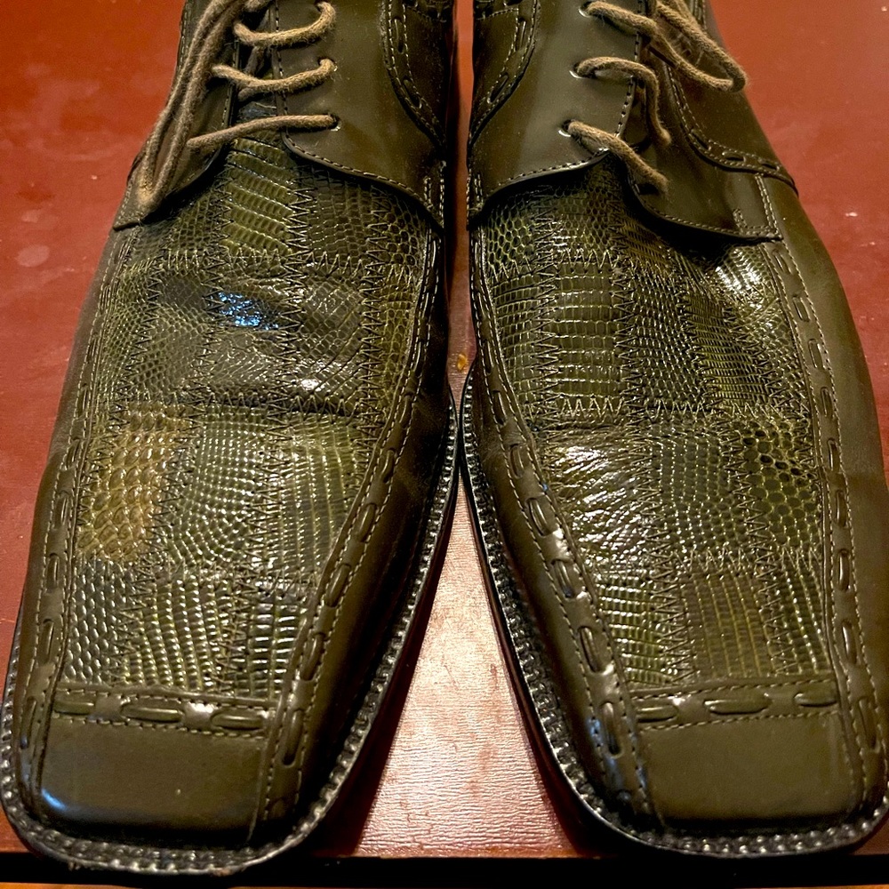 Dress shoes